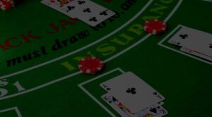 Blackjack Hintergrund: Tisch, Karten, Chip